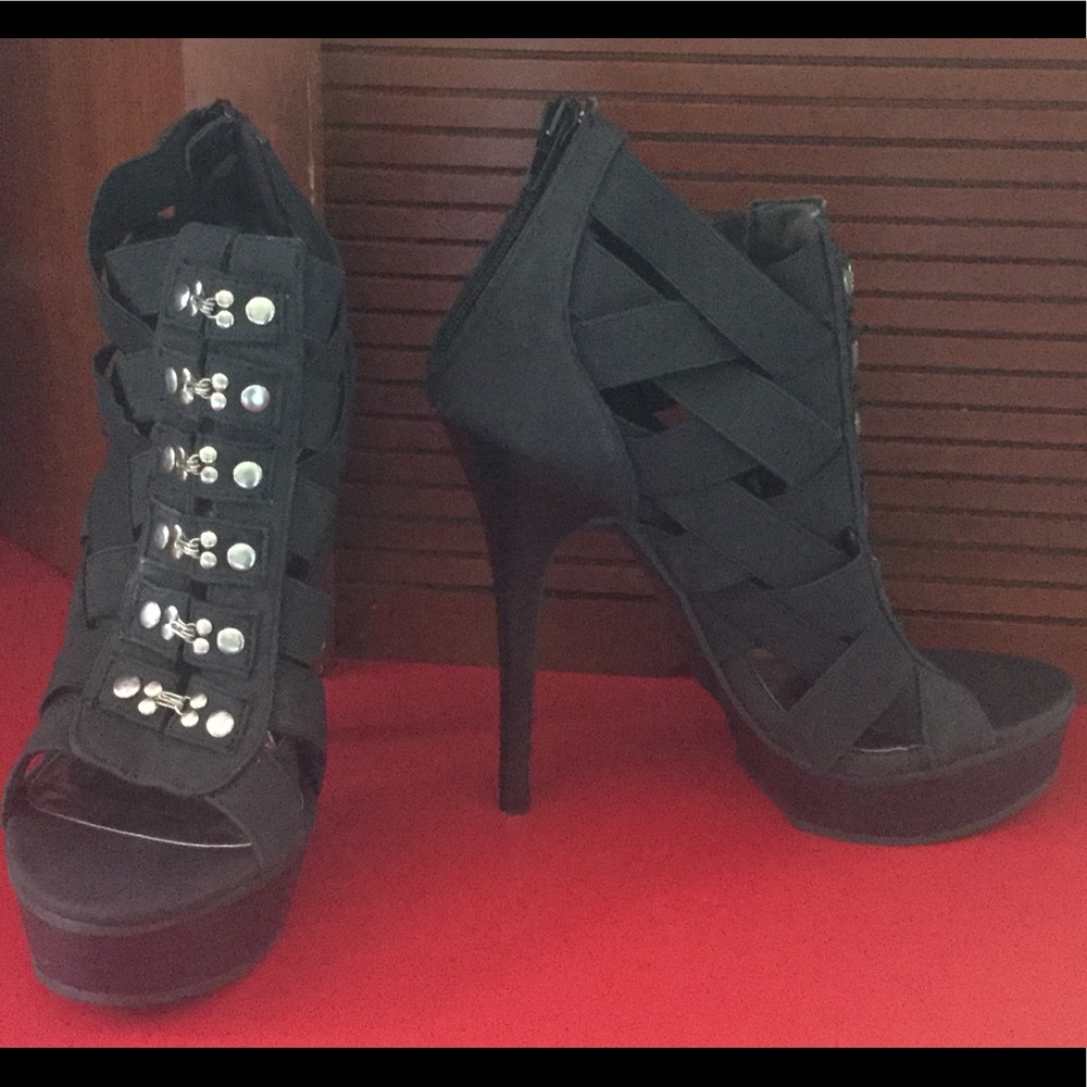 Wild Rose peep toe elastic strapped sandals 7M
